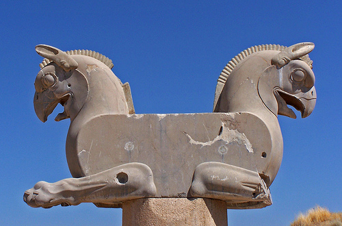 Persepolis_griffin.jpg?uselang=de