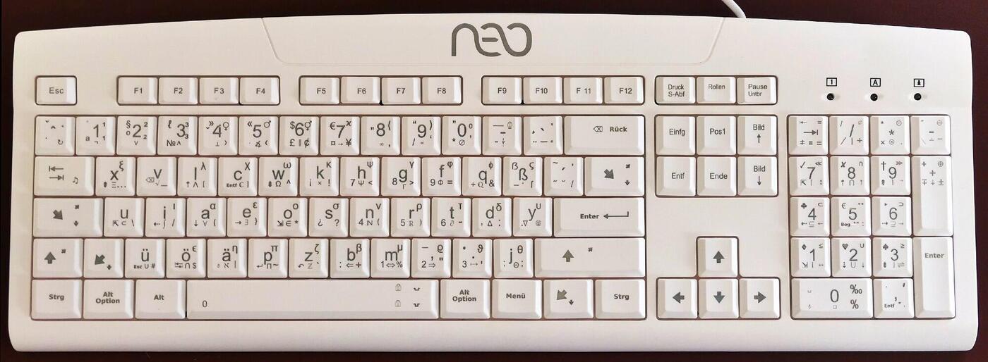 Kommerziell_produzierte_NEO-Tastatur_2017.JPG